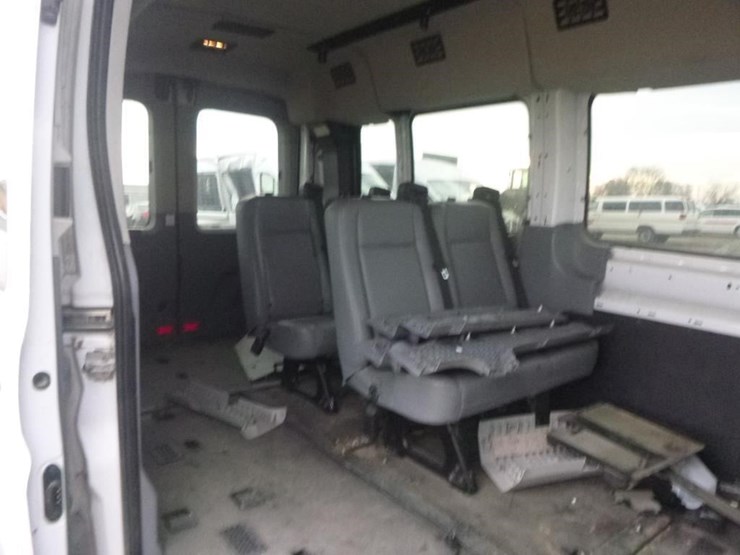 2017-ford-transit-image-11