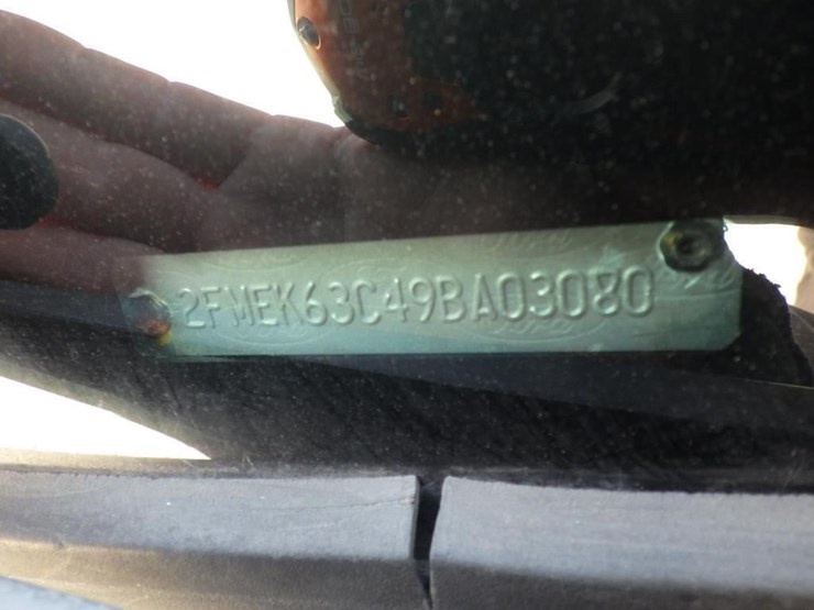 2009-ford-flex-image-15