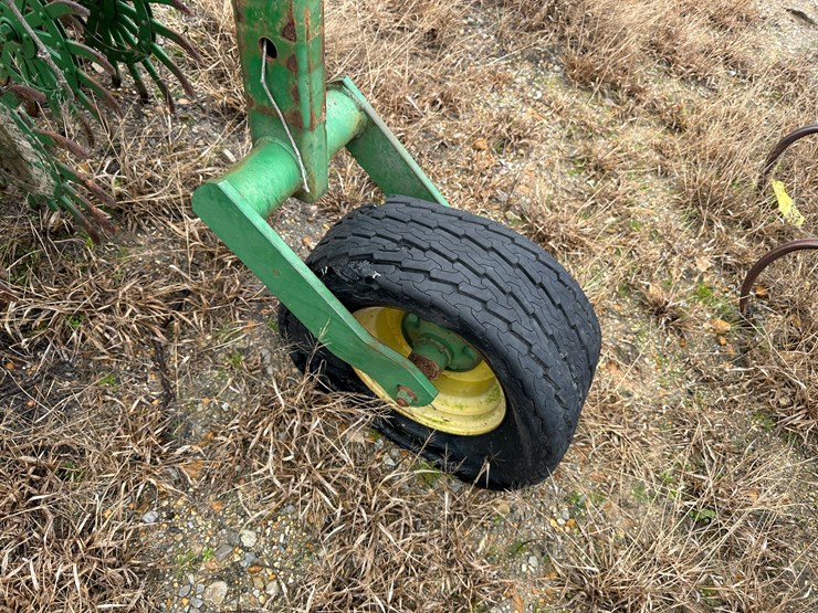 john-deere-400-image-6