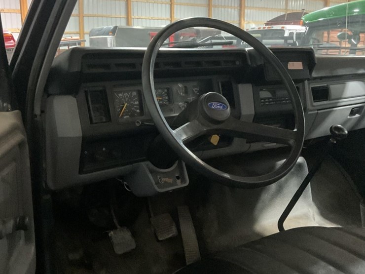 1995-ford-f800-image-27