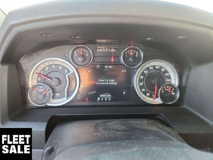 2014-ram-5500-4x4-s/a-service-truck-image-8