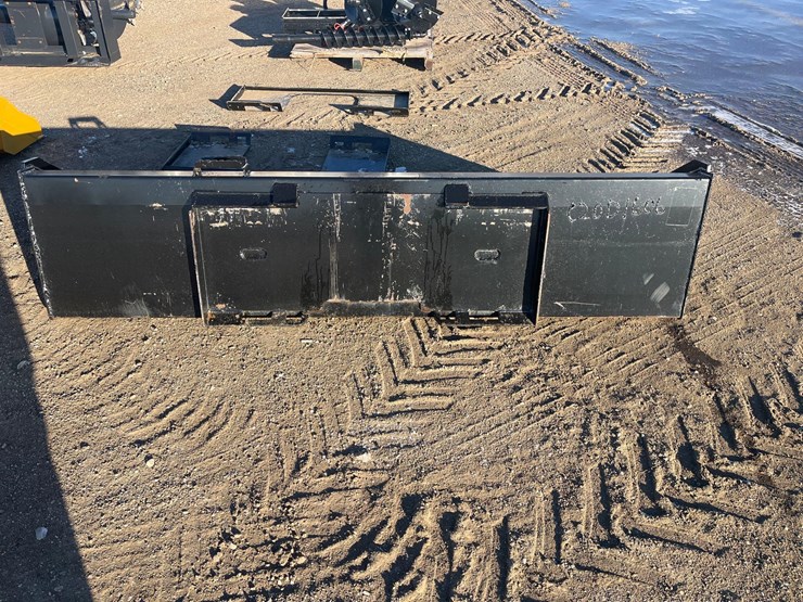 skid-steer-bucket-image-3