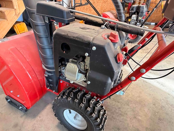 troy-bilt-vortex-2610-snowblower-image-7