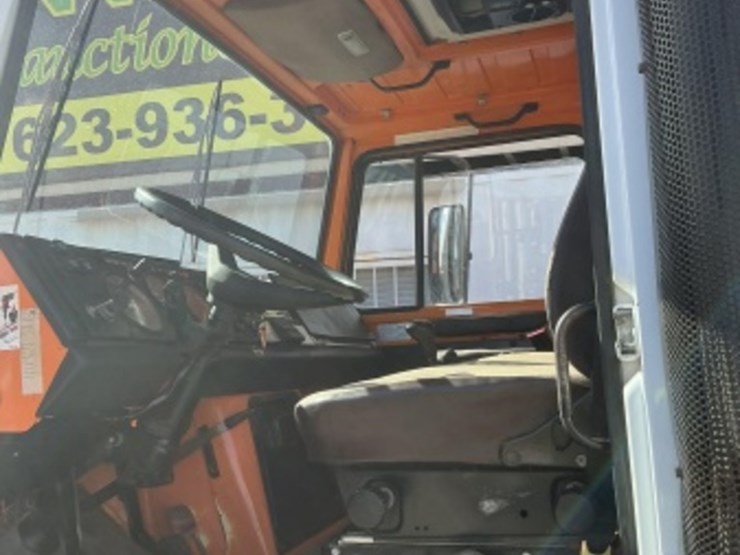 daimler-benz-ag-unimog-424-loader-truck-image-32