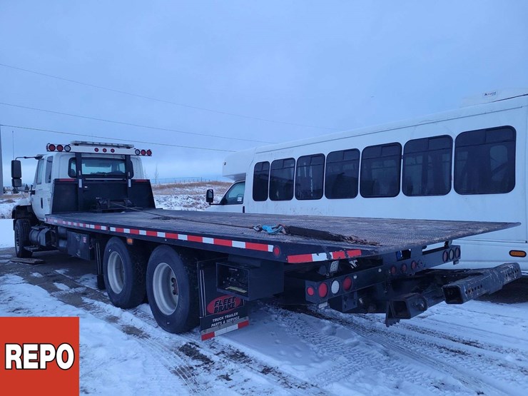 2007-international-workstar-7400-image-3