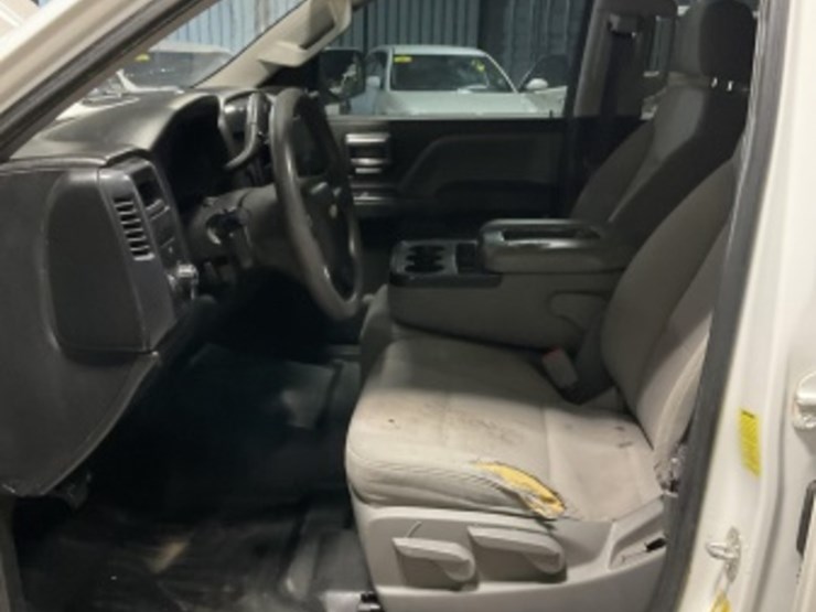 2017-chevrolet-silverado-1500-image-21