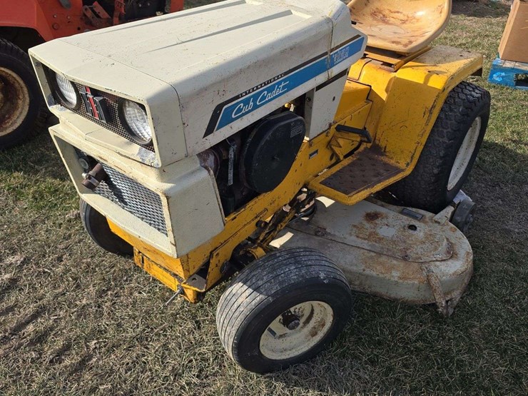 cub-cadet-1650-image-1