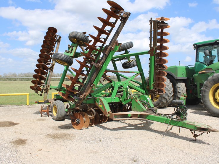 john-deere-2625-image-2