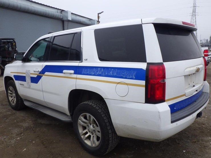 2015-chevrolet-tahoe-image-4