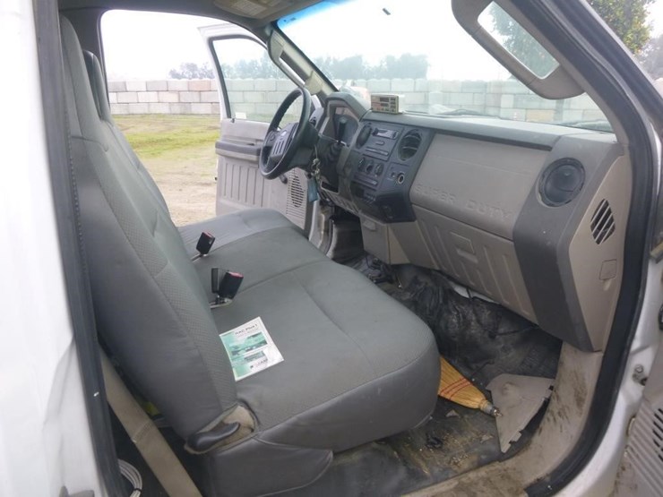 2008-ford-f550-image-26