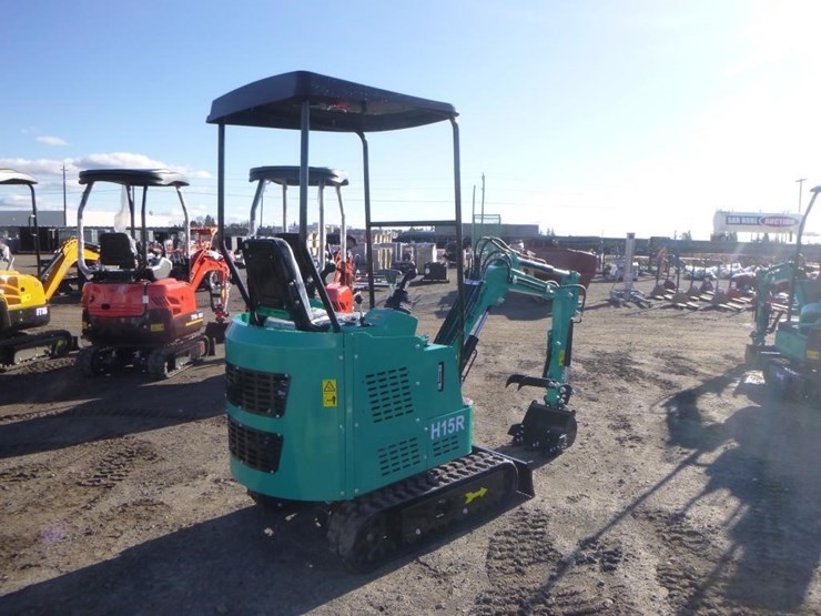 2025-agt-h15r-hydraulic-excavator-image-3