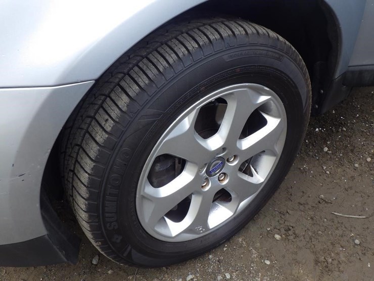 2013-volvo-xc60-image-13