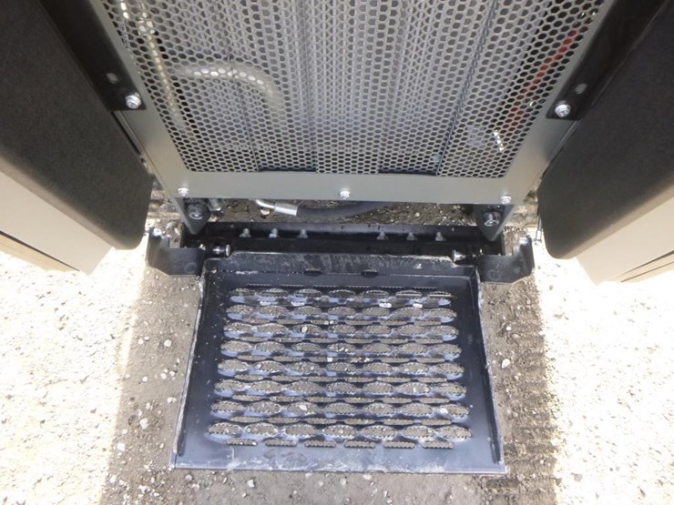 2025-kubota-d1703-image-14