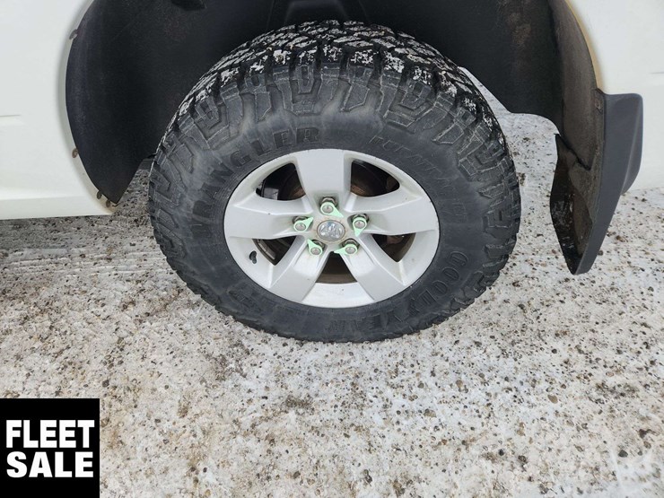 2013-dodge-1500-image-14