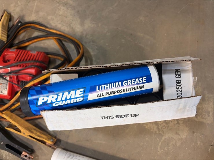 assortment-of-power-&-hand-tools-image-5