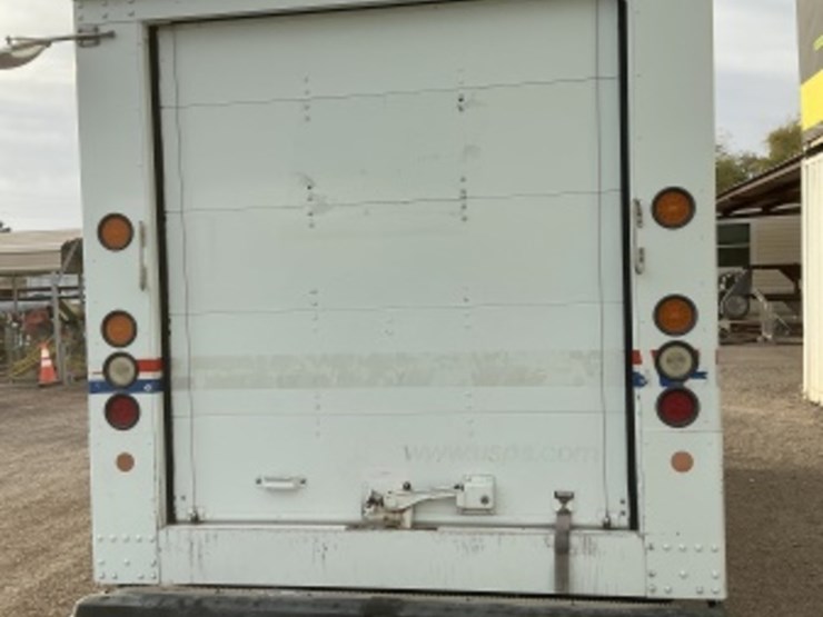 2002-workhorse-p20-delivery-van-image-6