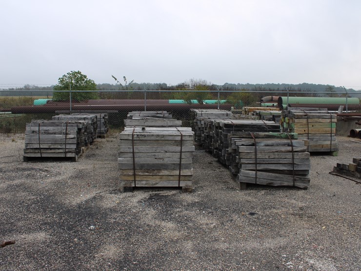 #1031-•-(5-bundles)-hardwood-skids-image-1