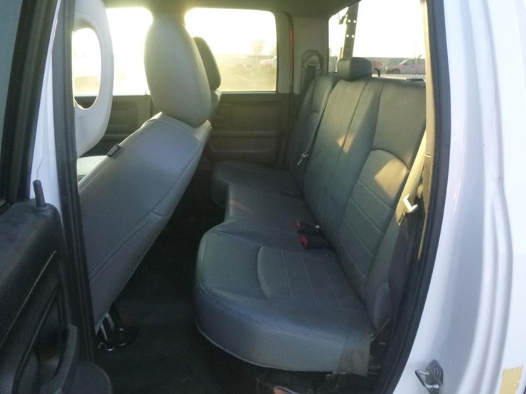 2015-dodge-1500-image-7