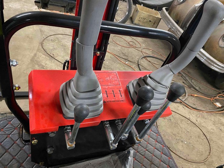 2025-future-ft13-mini-excavator-image-23