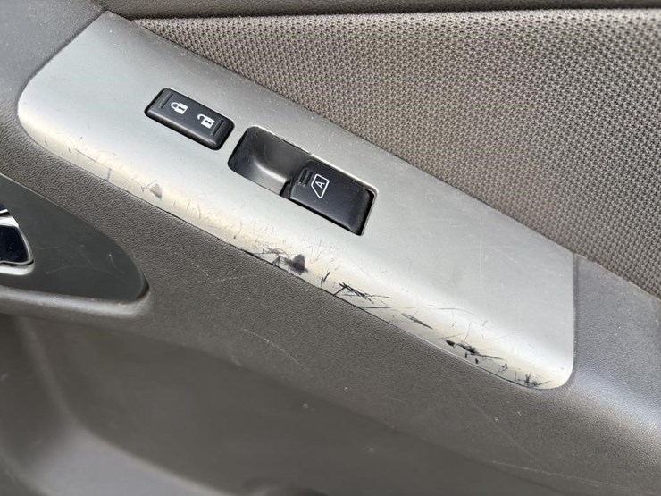 2012-nissan-pathfinder-image-34