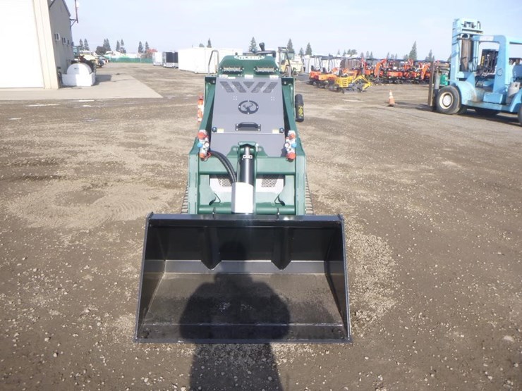 2026-kubota-d1703-image-6