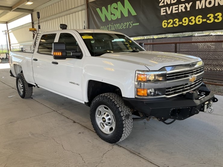 2016-chevrolet-silverado-2500-image-2