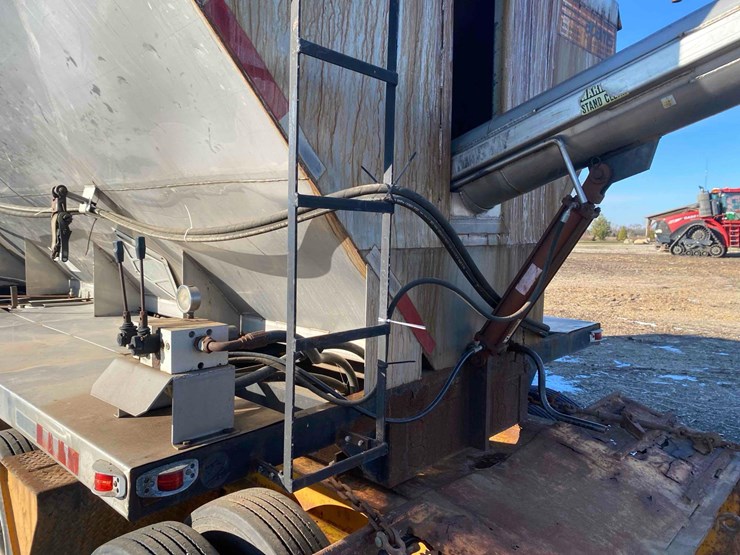 adams-ss-fertilizer-bed-image-12