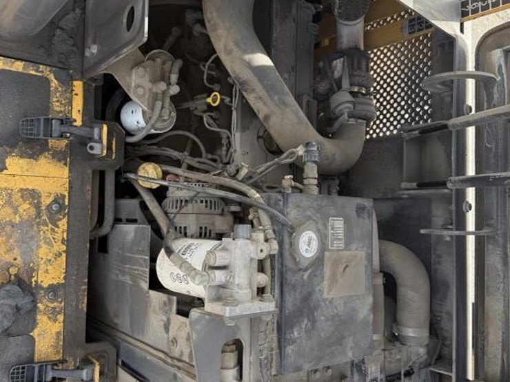 volvo-blaw-knox-pf-4410b-asphalt-paver-image-8