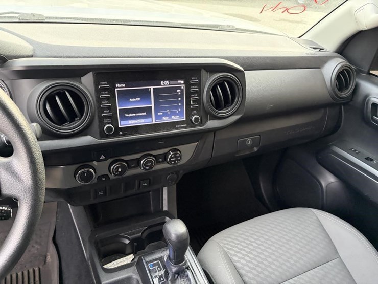 2020-toyota-tacoma-image-13