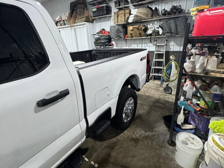 2024-ford-f250-image-16