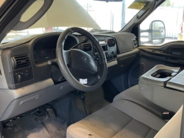 2006-ford-f350-image-21