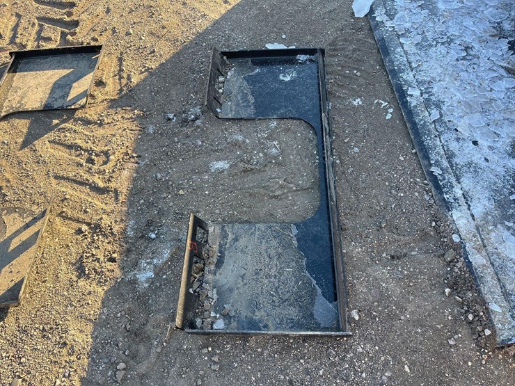 skid-steer-plate-image-2