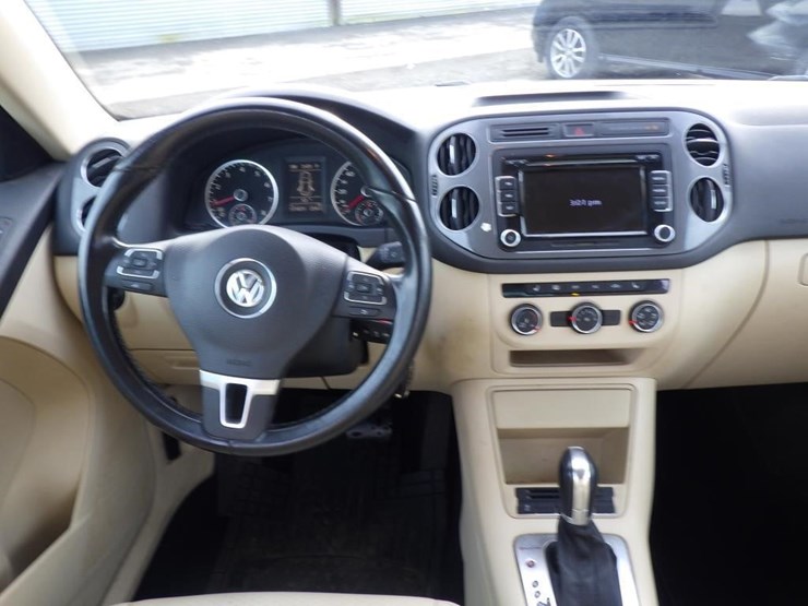 2013-volkswagen-tiguan-image-9