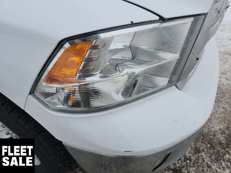 2014-dodge-1500-image-32