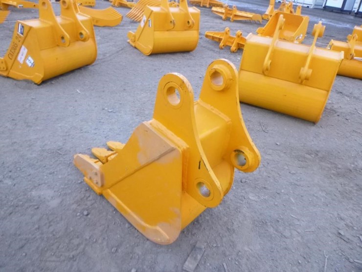 caterpillar-305-image-4