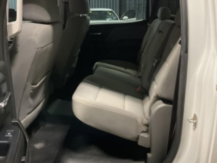 2017-chevrolet-silverado-1500-image-24