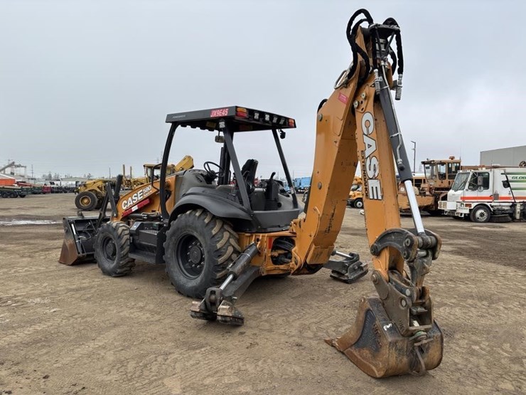 2018-case-580sn-image-4