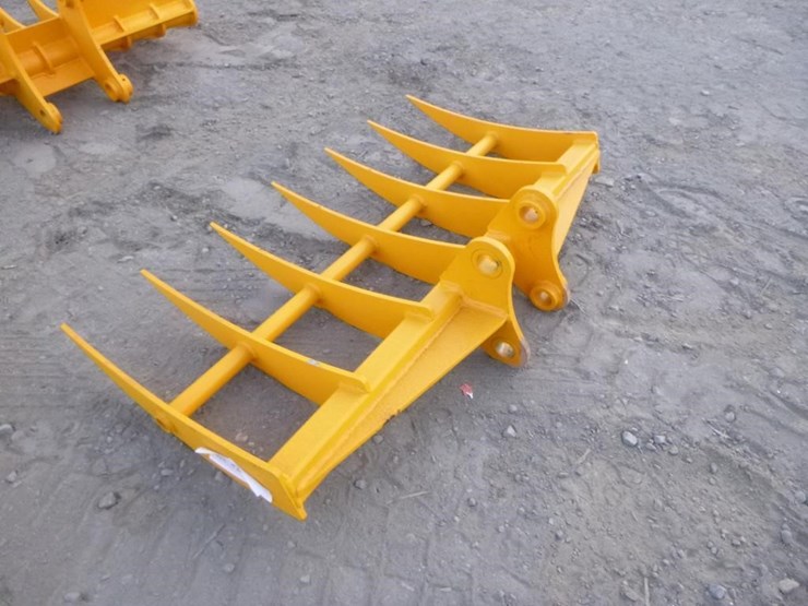 caterpillar-303-image-4