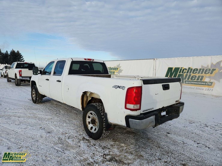 2011-gmc-sierra-3500hd-image-3