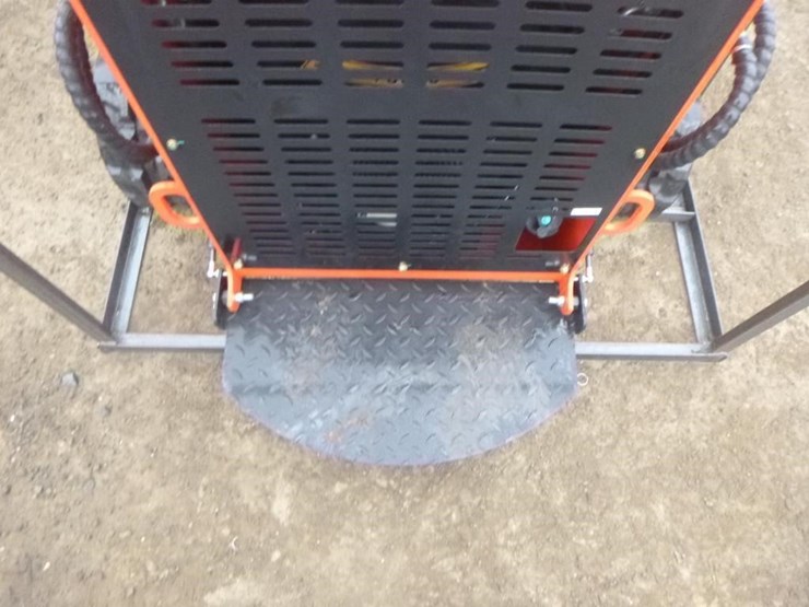 2025-agt-lrt23-skid-steer-track-loader-image-11