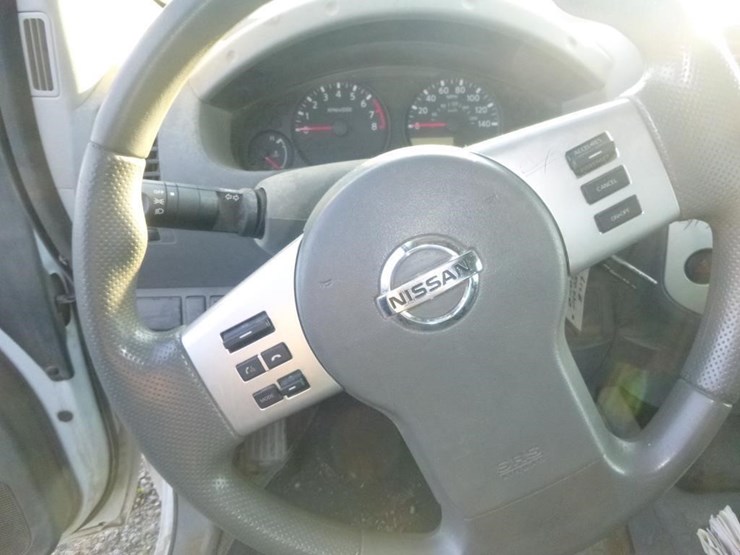 2016-nissan-frontier-image-9