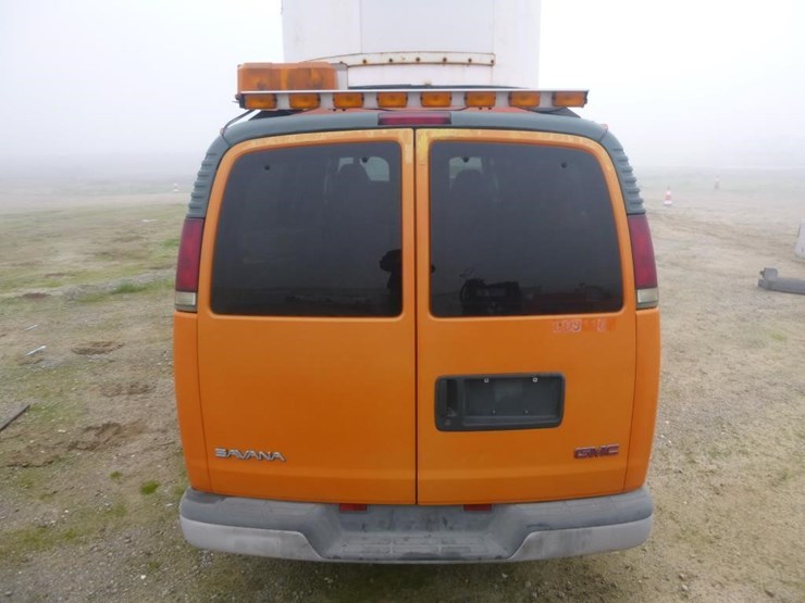 2000-gmc-3500-image-8