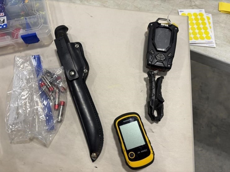 fishing-items,-filet-knife,-scale,-gps-image-2