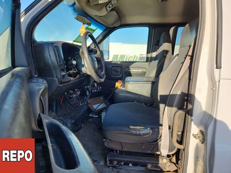 2007-gmc-topkick-c5500-image-14