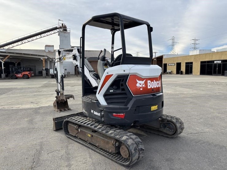 2021-bobcat-e35-image-4