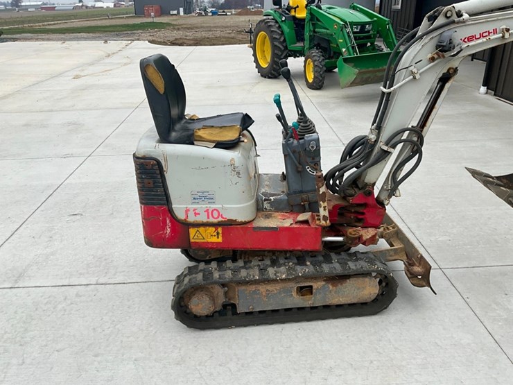 2009-takeuchi-tb108-image-2