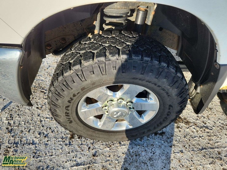 2014-ram-2500-slt-image-10