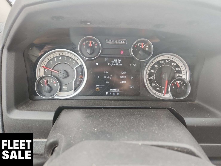 2014-dodge-1500-image-17