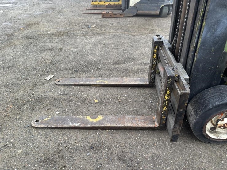 clark-c500-forklift-image-9