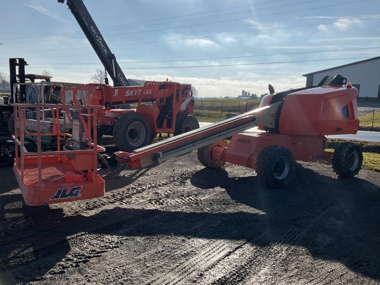 2015-jlg-400s-image-8